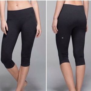 LULULEMON CINCHED CROPPED LEGGINGS